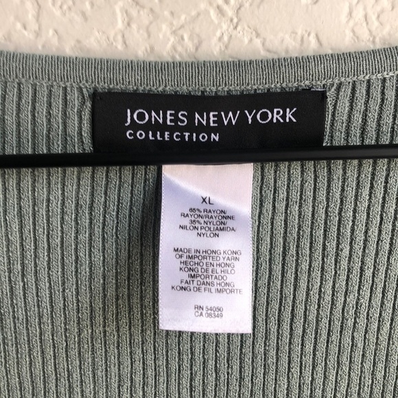 Jones New York Collection Sweater Size XL - Picture 3 of 3